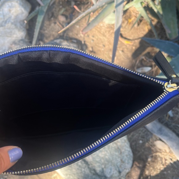 UNBRANDED | Black Leather Wristlet Pouch - "More Issues Than Vogue" - Picture 5 of 5